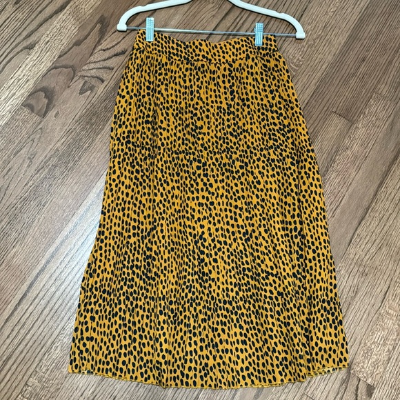 Yellow and black polka dot J.Crew pleated midi skirt size 0 - Picture 2 of 6